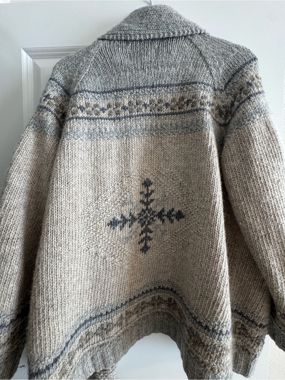 Eddie Bauer Vintage Beige and Gray Nordic Pattern Women's Cardigan - Picture 2 of 6
